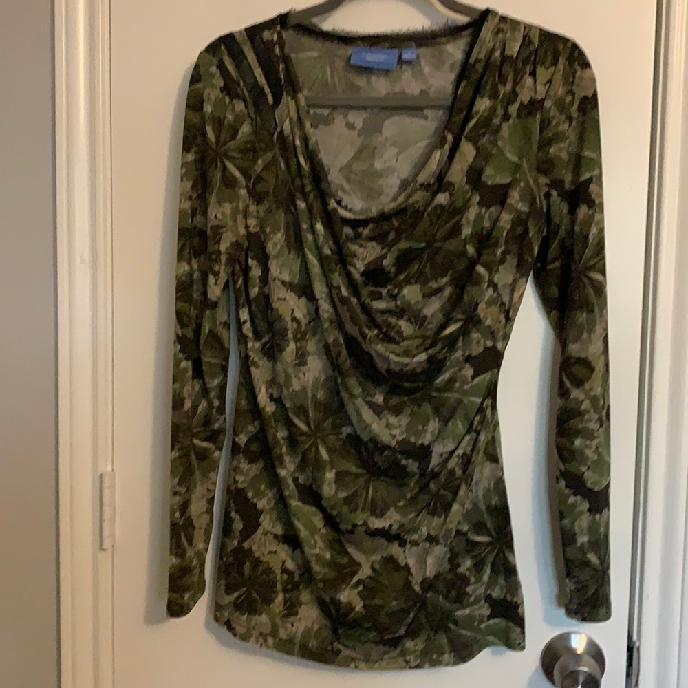 Casual long sleeved top